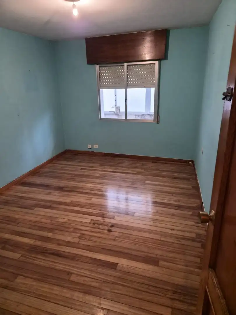 https://static.fotocasa.es/images/ads/38e72090-e061-4a79-b88f-5e17a7f6ac31?rule=original