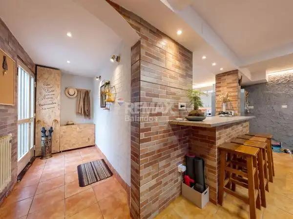 https://static.fotocasa.es/images/ads/dc3b11a3-2dfb-442c-8cd5-462b6c397807?rule=original