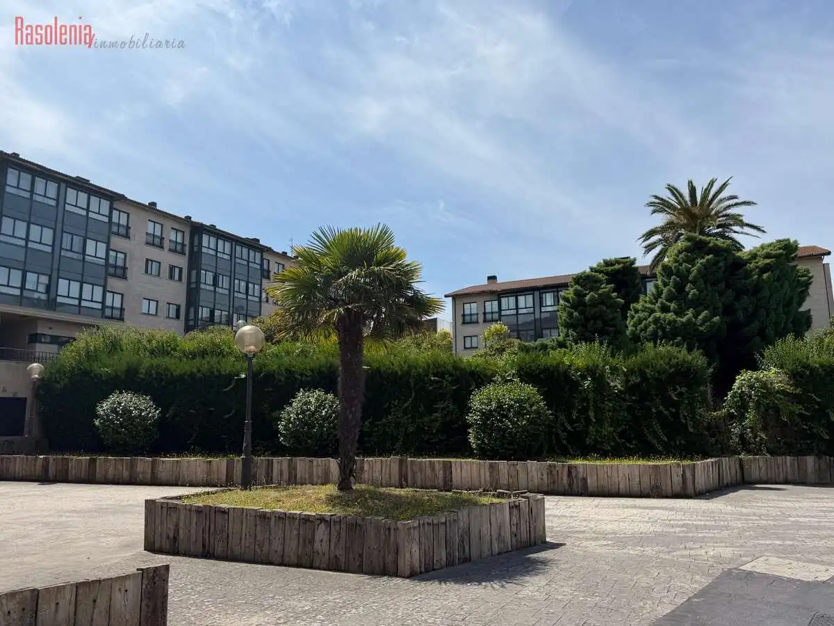 https://static.fotocasa.es/images/ads/766d238a-d9cb-4278-8dfc-a8b2fd7ba6b2?rule=original