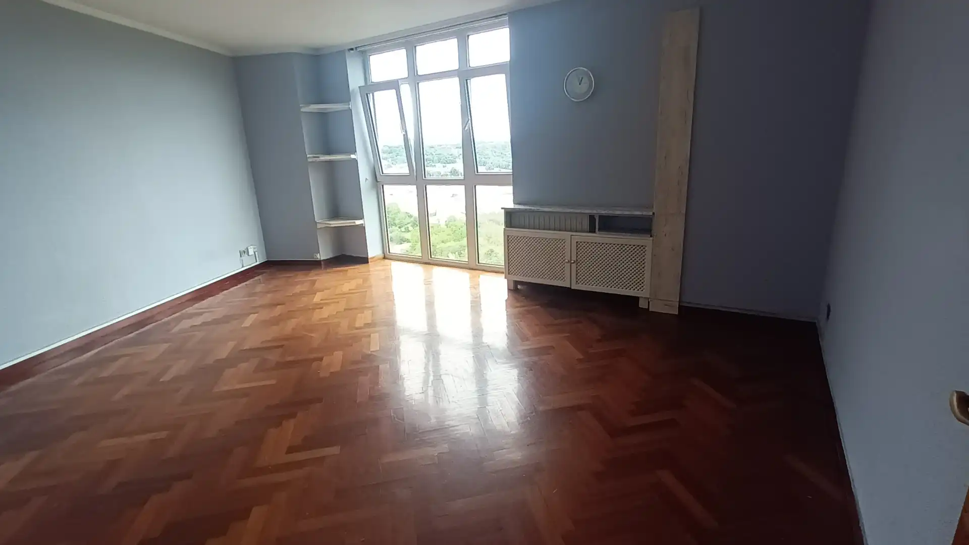 https://static.fotocasa.es/images/ads/4c0f07c8-8d5f-421e-93bc-63a77b6f5a6f?rule=original
