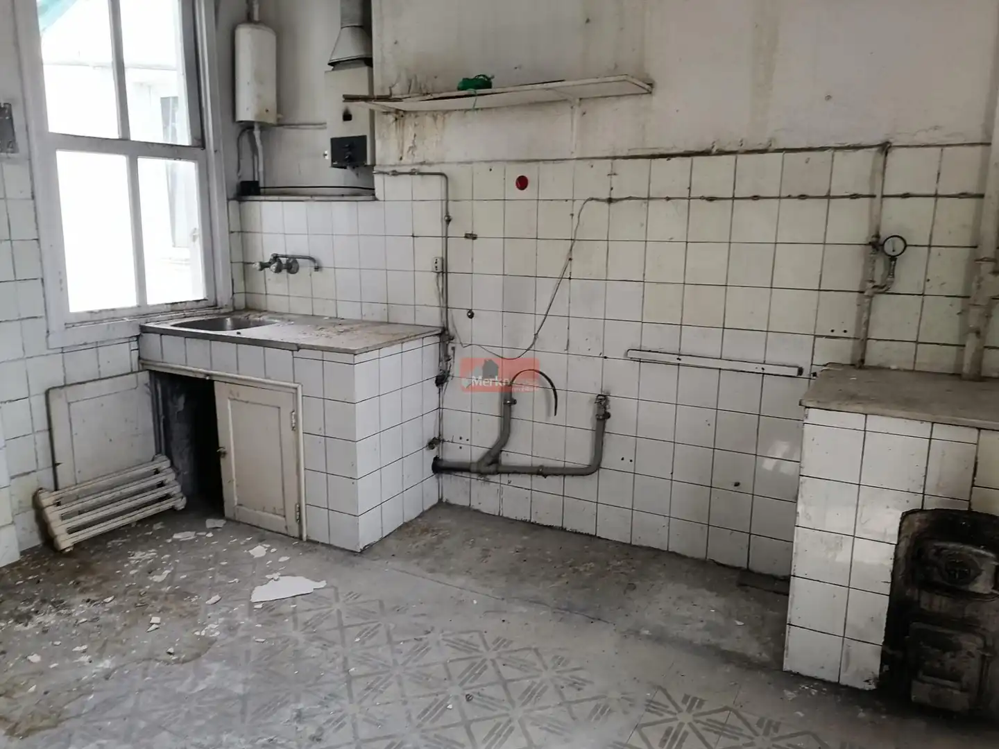 https://static.fotocasa.es/images/ads/89ab17fe-269a-463f-9f0e-0ad3b6a9f4e8?rule=original