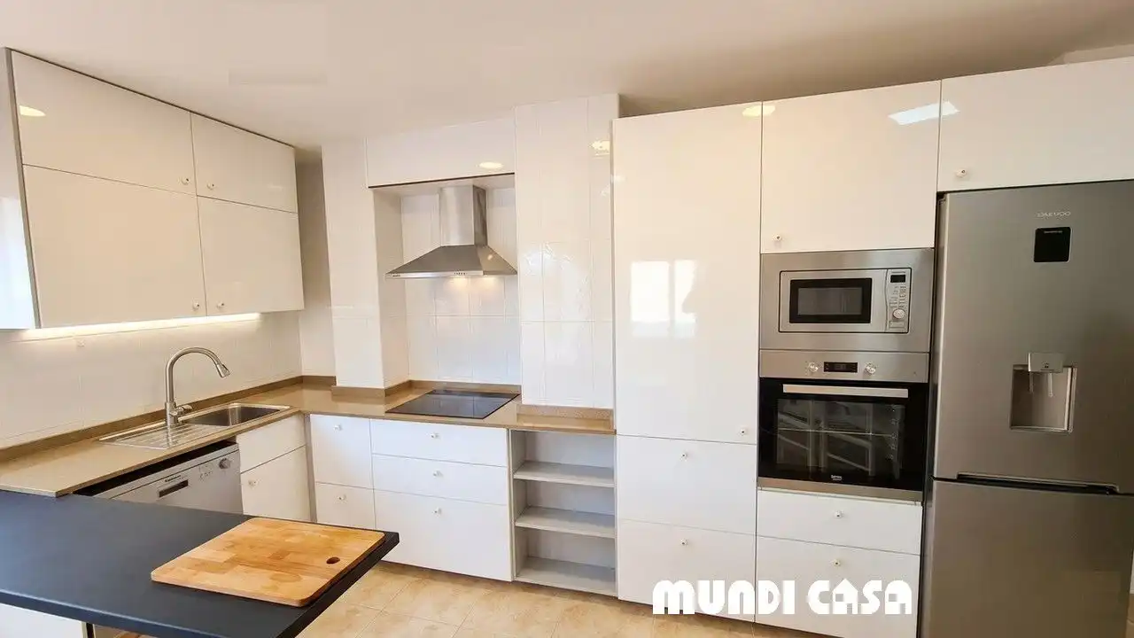 https://static.fotocasa.es/images/ads/dfb460b2-c478-4830-a55e-37e9fbdc66e2?rule=original