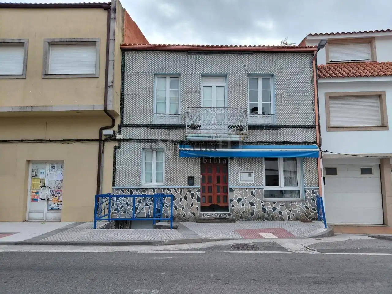 https://static.fotocasa.es/images/ads/72d6b9c1-31f3-4b9a-a08a-dc7ae66c1680?rule=original