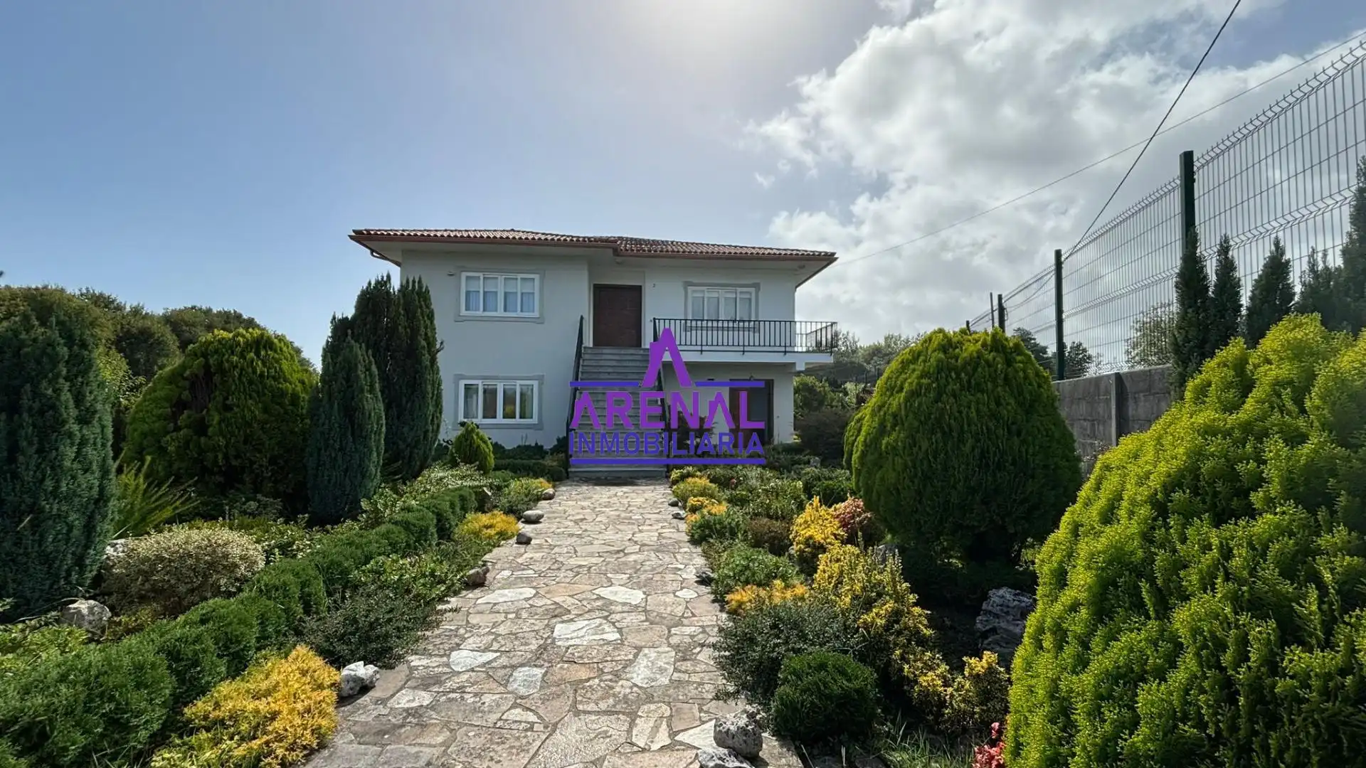 https://static.fotocasa.es/images/ads/37d7056a-5b05-4c3a-b1f9-96fa10b48e9f?rule=original