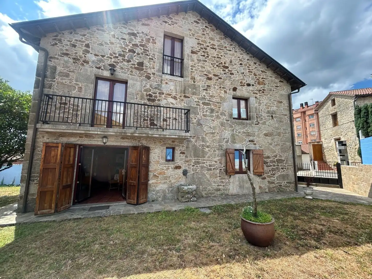 https://static.fotocasa.es/images/ads/1129f011-fc5d-46b0-9a57-214c4eece929?rule=original