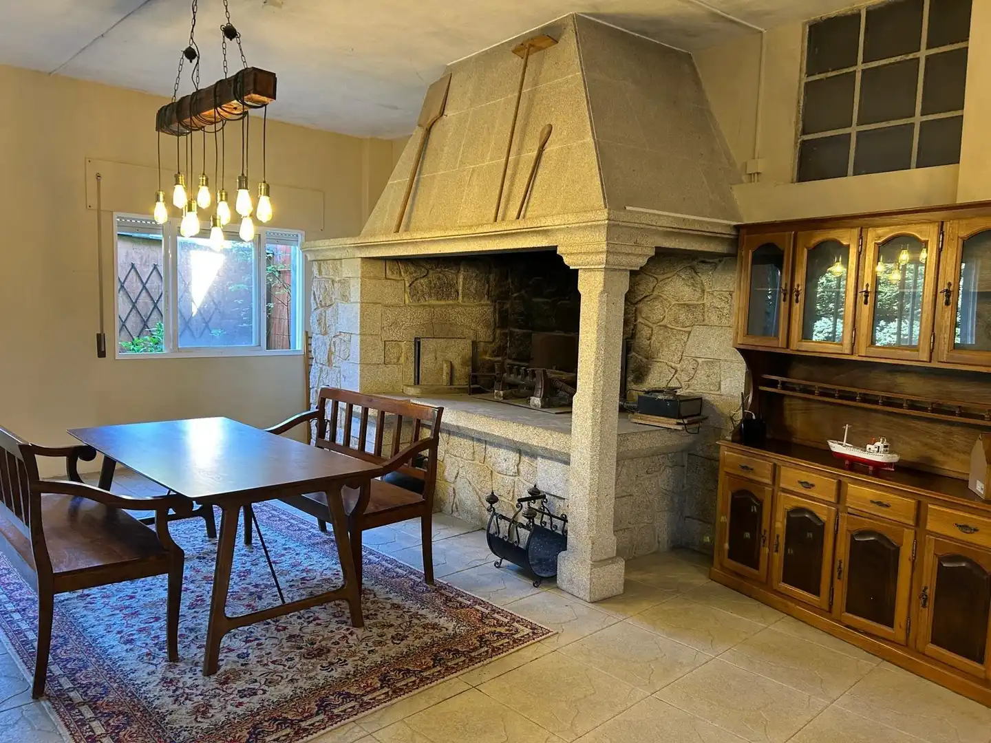 https://static.fotocasa.es/images/ads/d809e7d3-19ad-441e-ae35-6bc04223dfc2?rule=original