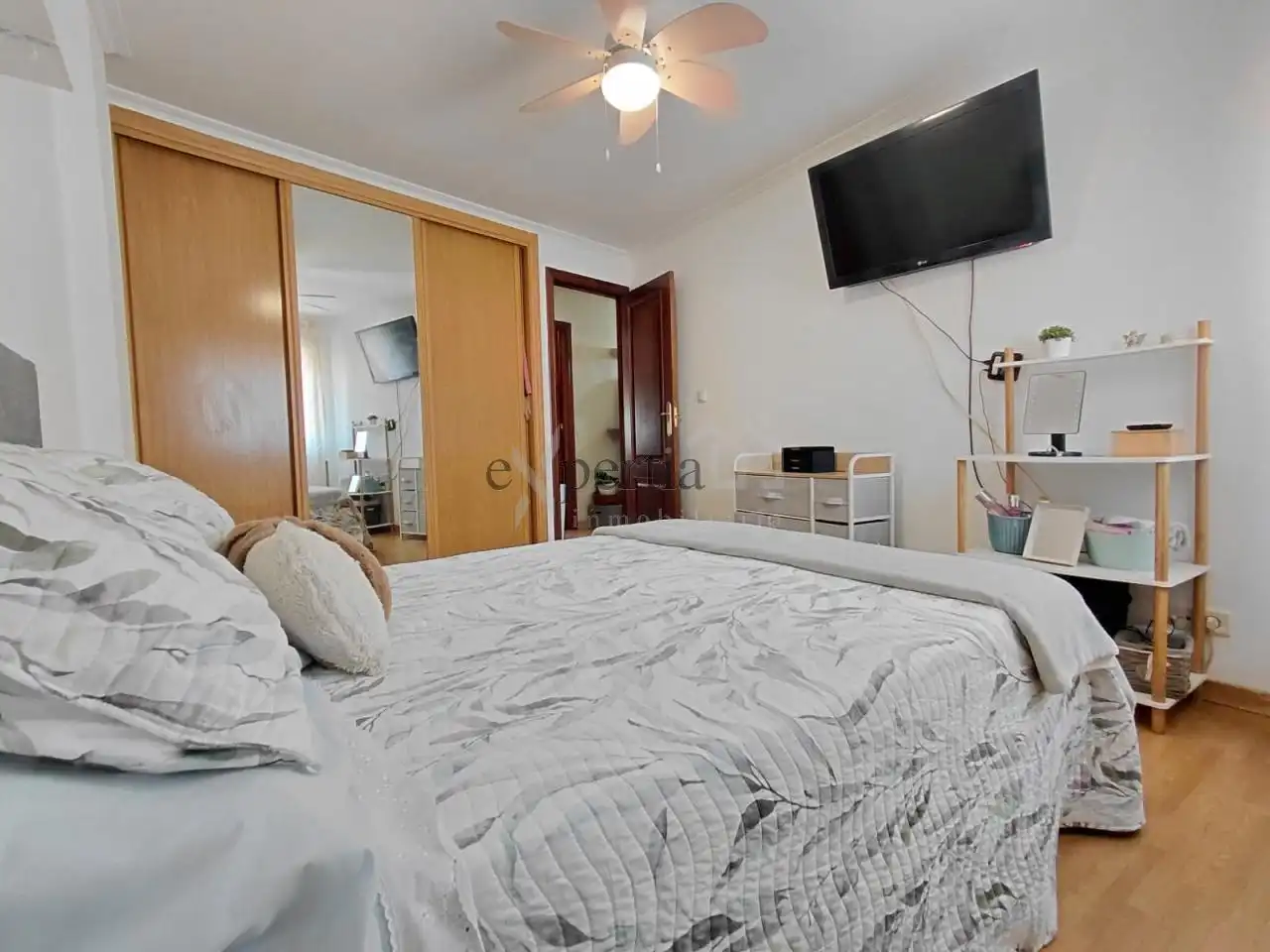 https://static.fotocasa.es/images/ads/b0d28830-8e29-4b43-9e46-0feb4c850d2e?rule=original