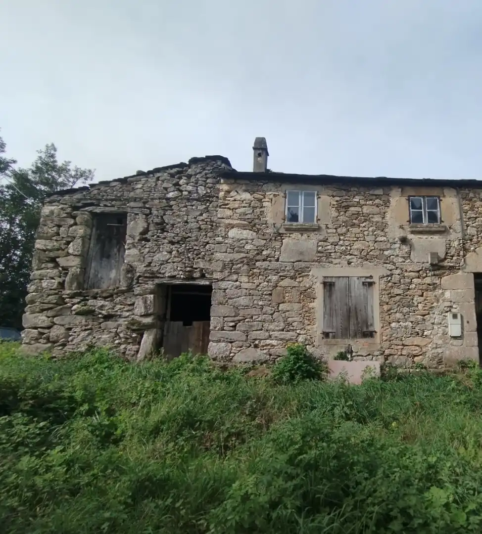 https://static.fotocasa.es/images/ads/fbff1e87-2005-485a-9c83-a2b58043fae9?rule=original