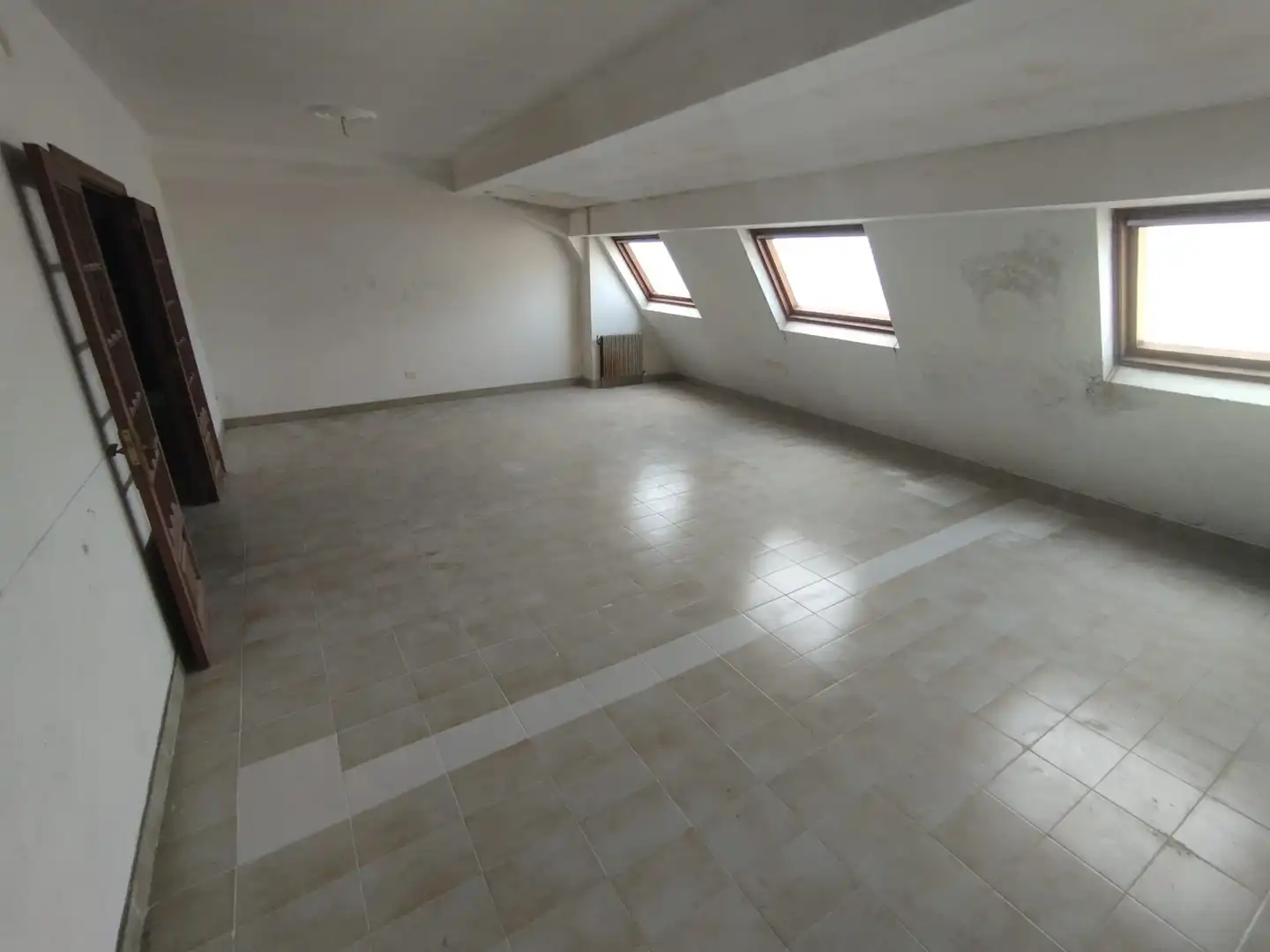https://static.fotocasa.es/images/ads/aa7c7bfb-03a4-4c60-adce-dd4e40361f73?rule=original